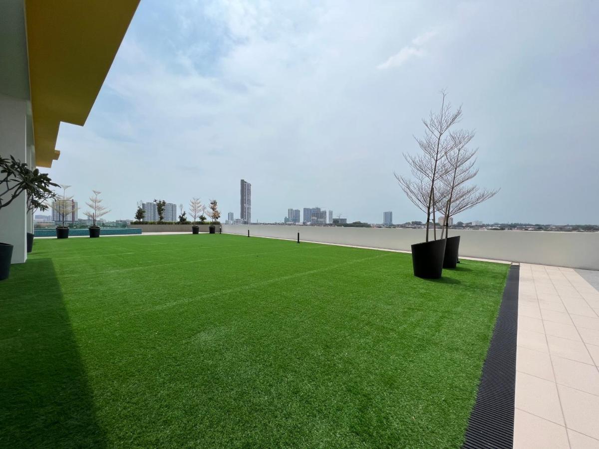 New!! Loving Night Novo 2Br 4-9Pax I Jonker I Netflix I Family Apartment Malacca Exterior photo